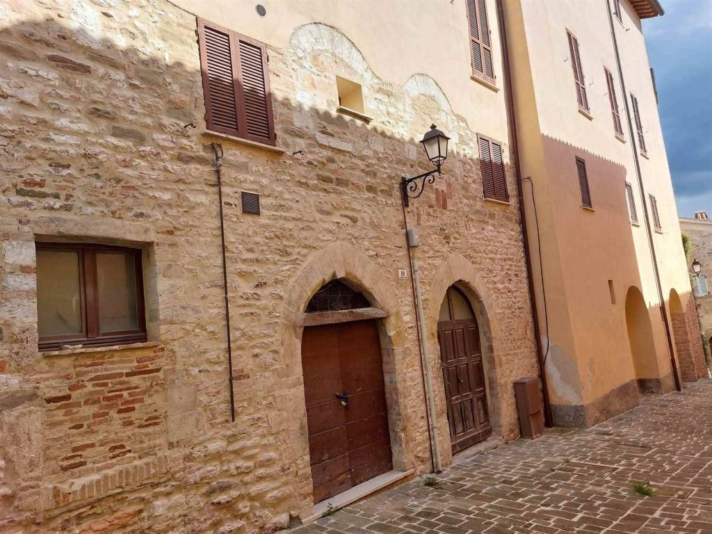 Appartamento a Nocera umbra in Via Cisterna Tonda, 8 - Foto 4