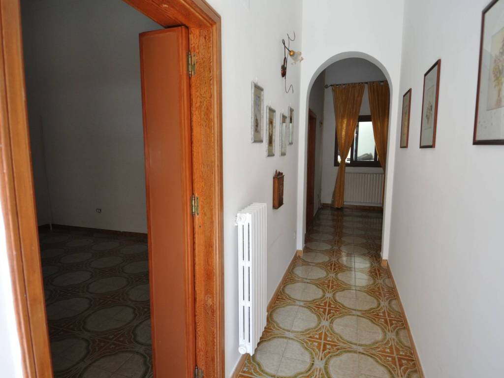 Casa indipendente a San vito dei normanni in Via Giovanni Boccaccio - Foto 2