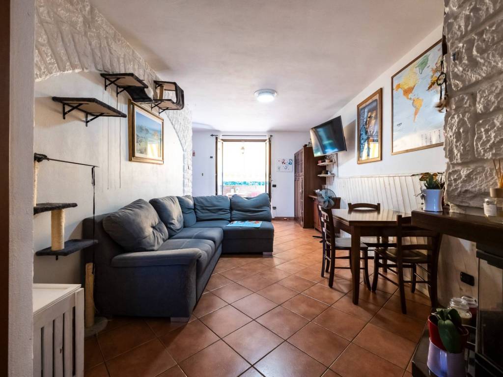 Casa indipendente a Saronno in Via Pozzo - Foto 2