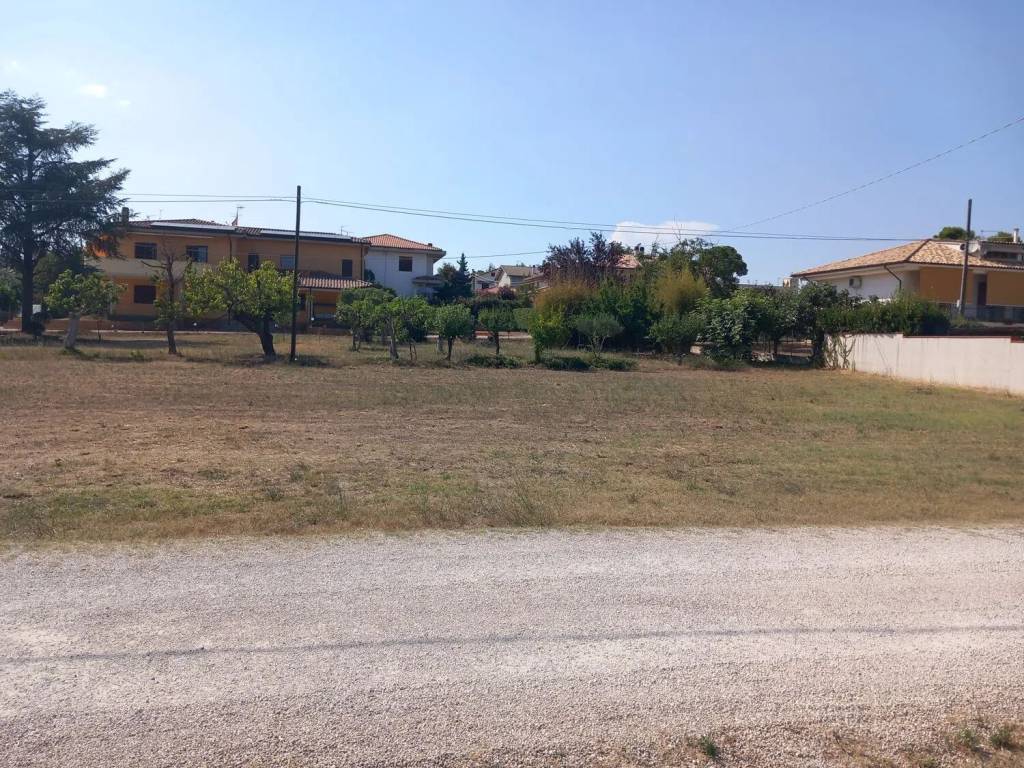Terreno a Collecorvino in Via Chieti S.N.C. - Foto 3