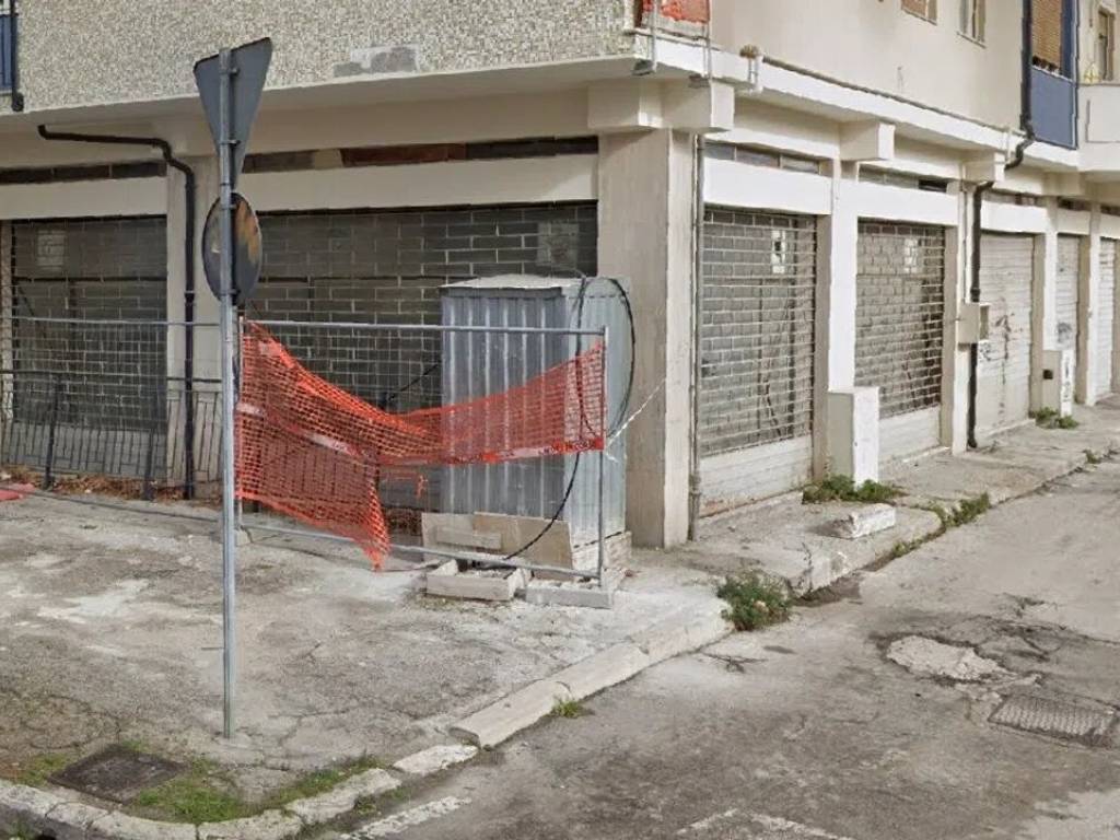 Box / garage a Pescara in Via Giovanni Chiarini, 8 - Foto 2