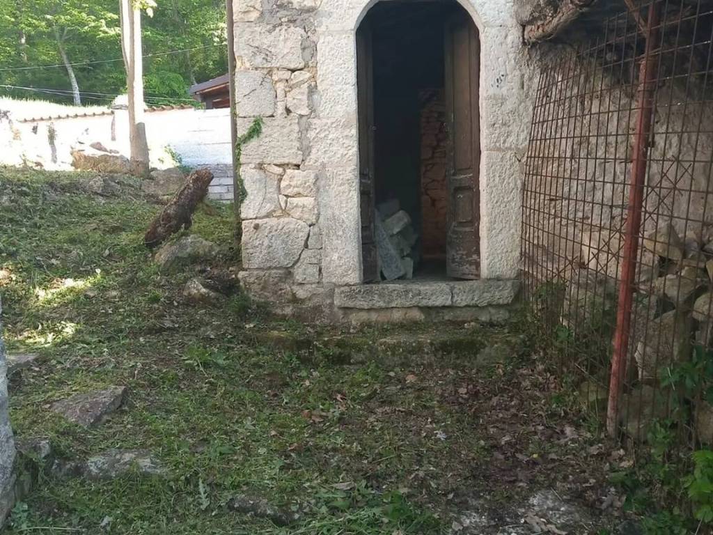 Rustico / casale a Roccamorice in Via Roma S.N.C. - Foto 4