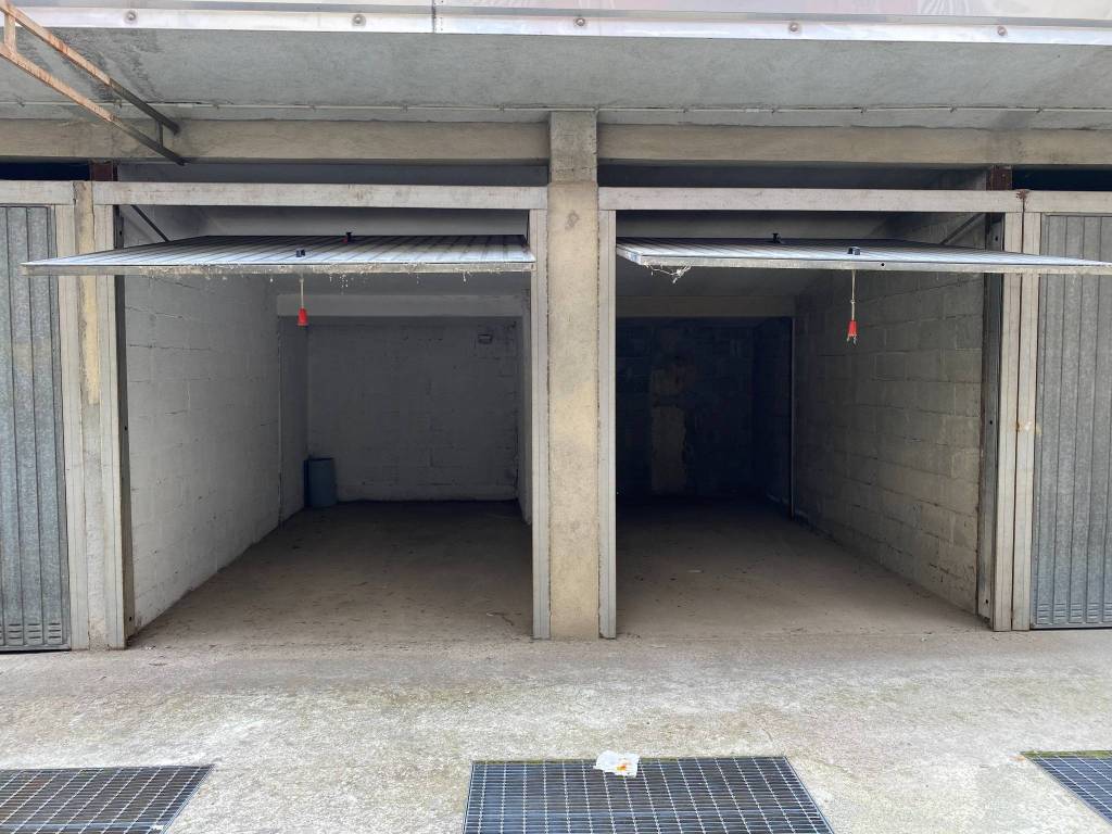 Box / garage a Alessandria in Via Raffaele Lumelli, 11 - Foto 2