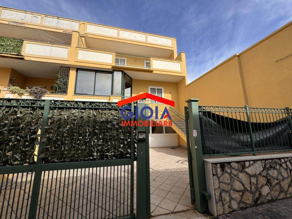 Villa a Mondragone in Via Trento, 26 - Foto 3