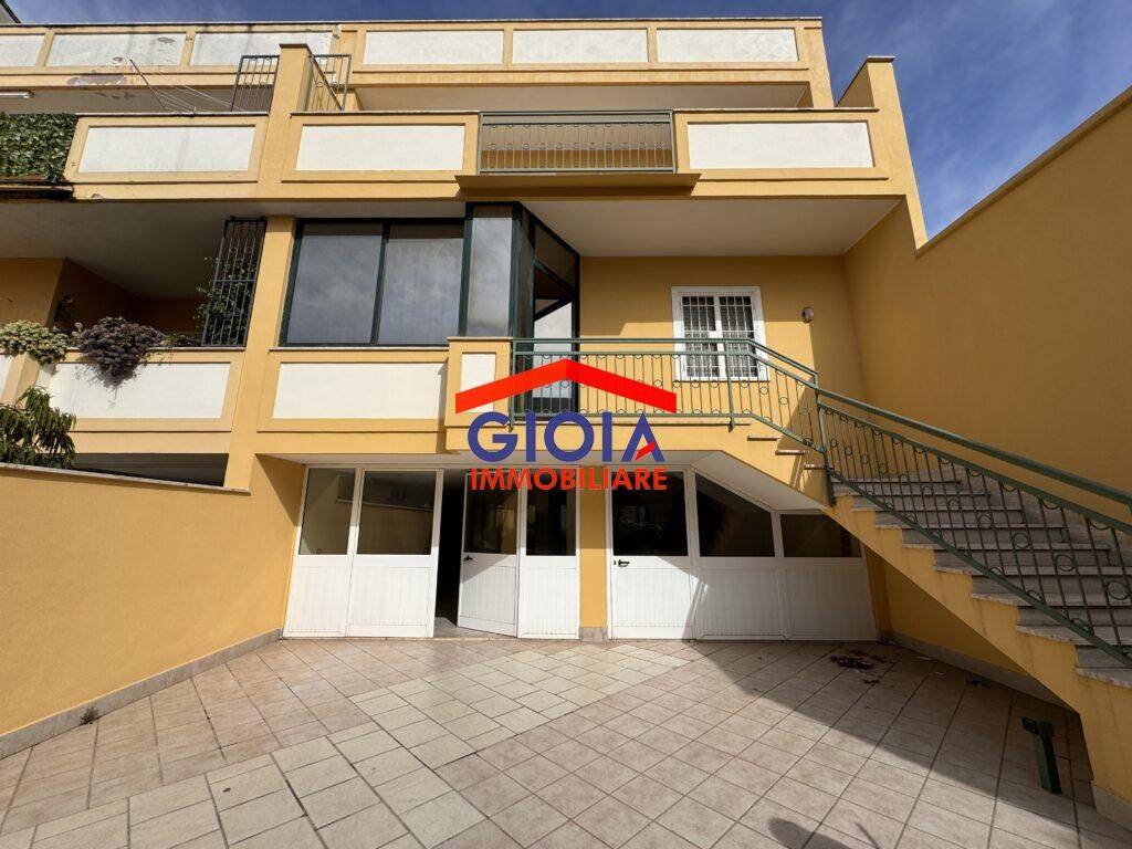 Villa a Mondragone in Via Trento, 26 - Foto 4