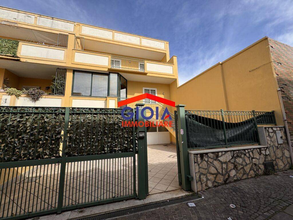 Villa a Mondragone in Via Trento, 26 - Foto 5