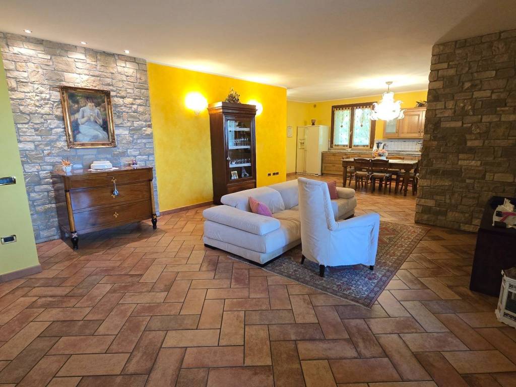 Villa a Rodigo in Piazza Ippolito Nievo - Foto 2