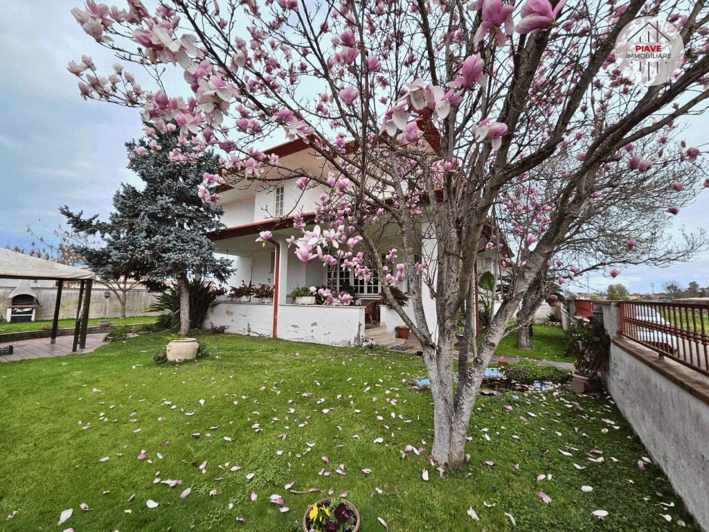 Villa a Latina in Via Don Giuseppe Caselli - Foto 2