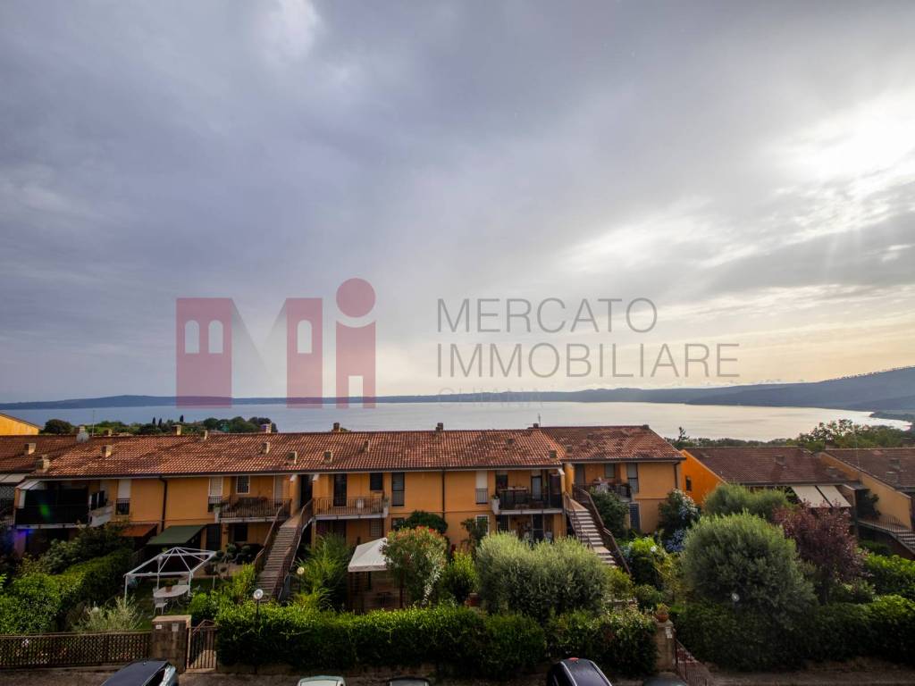 Appartamento a Trevignano romano in Via Carlo Alberto Dalla Chiesa - Foto 2