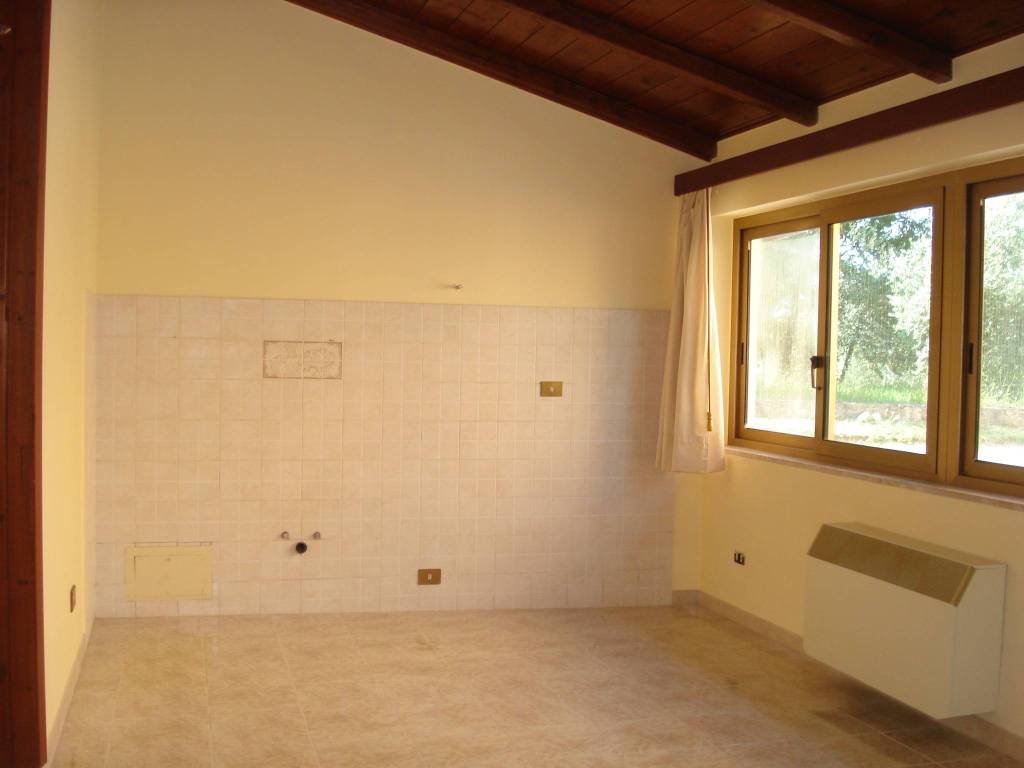 Appartamento a Cervaro in Via Collecedro - Foto 2