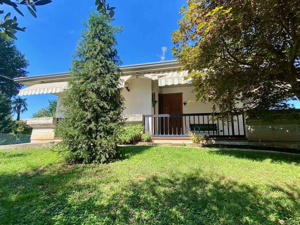 Villa a Bonate sopra in VIA ISONZO , 3 - Foto 2