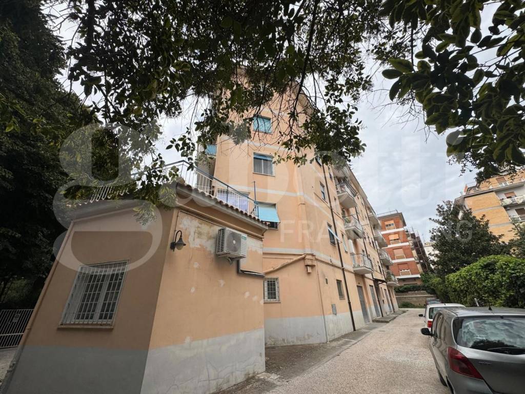 Appartamento a Genzano di roma in VIALE FRATELLI ROSSELLI, 6 - Foto 2