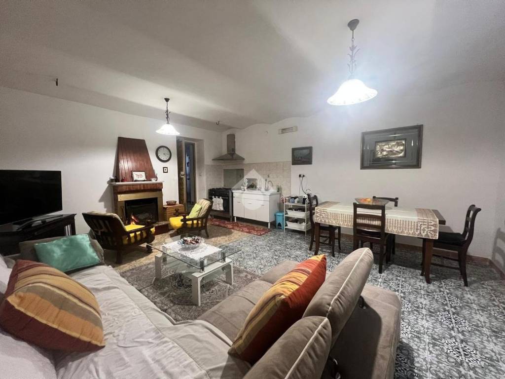 Casa indipendente a San giorgio a liri in Via Roma, 3 - Foto 5