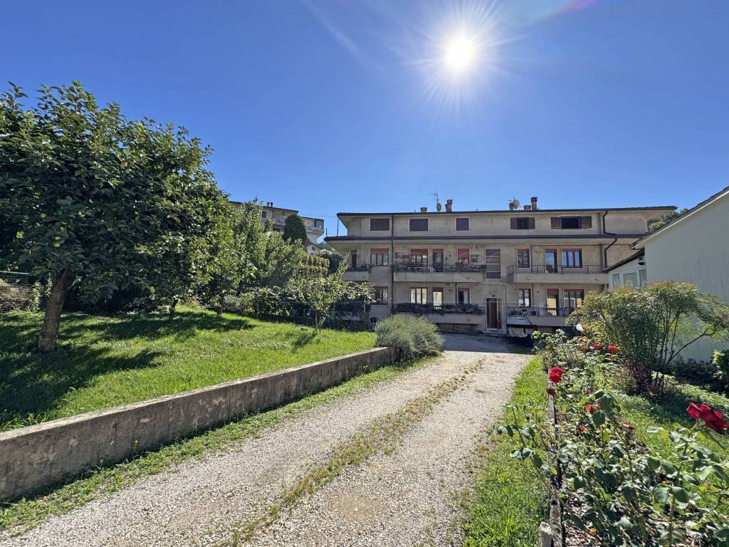 Appartamento a Castelgomberto in via danieli , 8 - Foto 2