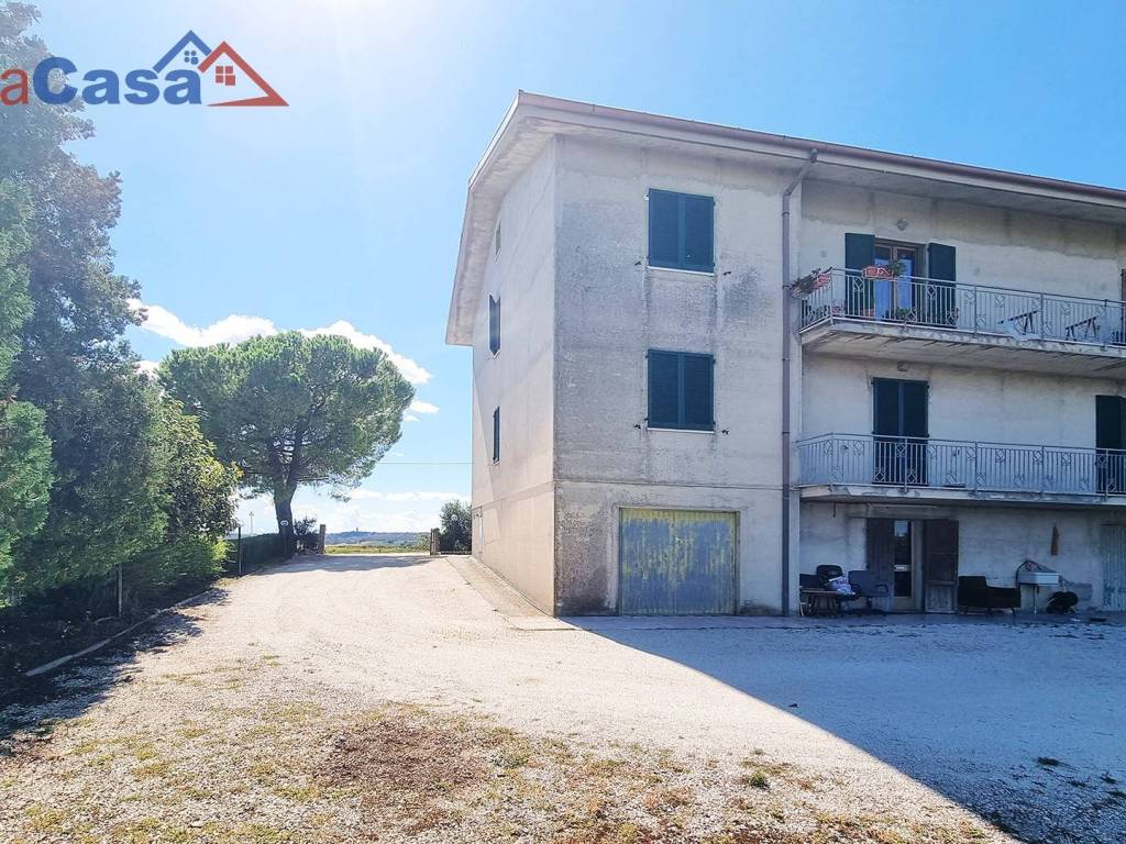 Appartamento a Osimo in Via Fontanelle Passatempo, 37 - Foto 4