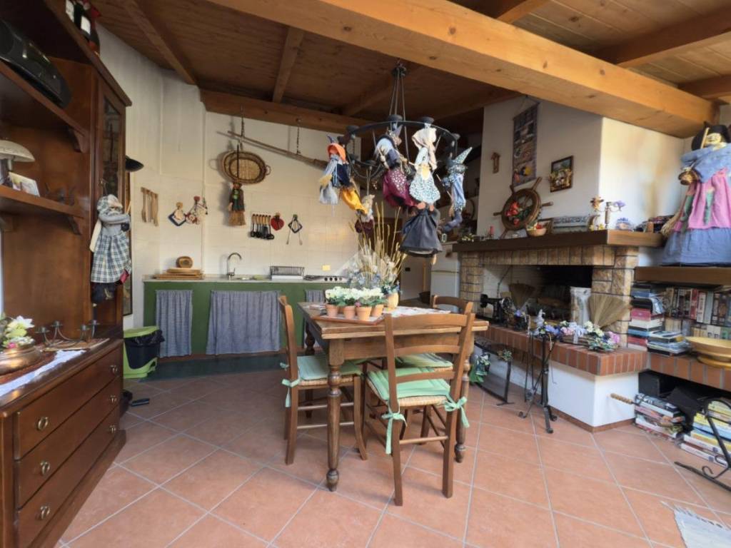 Appartamento a Castello dell'acqua in Via Sondi, 19 - Foto 2