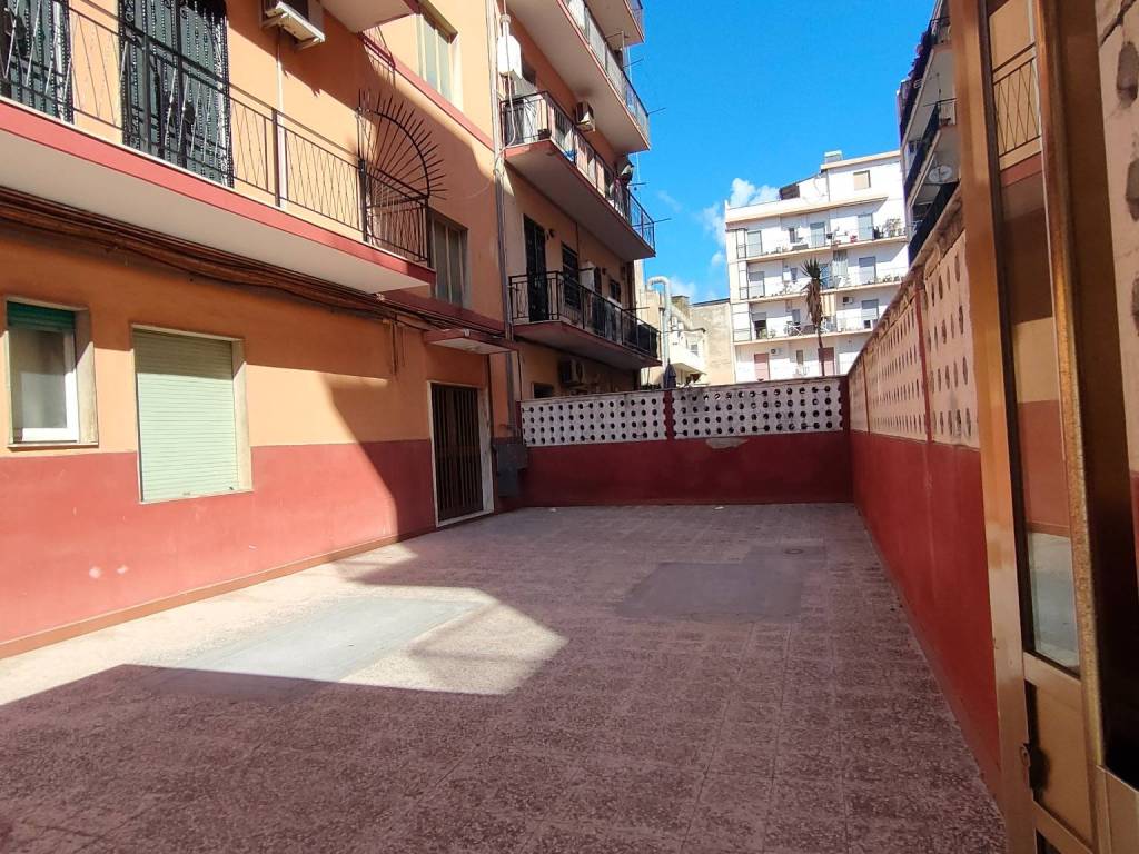 Appartamento a Reggio calabria in Via Emilio Cuzzocrea - Foto 2