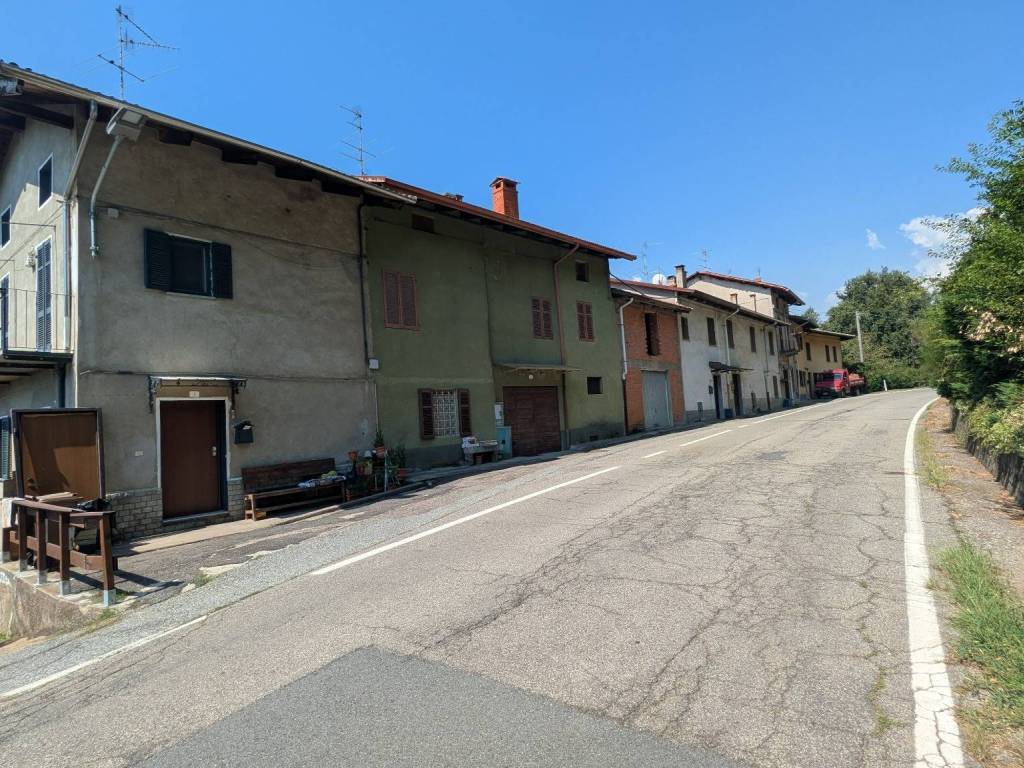 Villa a Valle san nicolao in Frazione Mombello, 6 - Foto 2