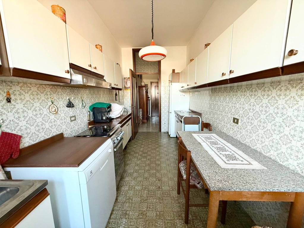 Appartamento a Saronno in Viale Prealpi, 26 - Foto 3