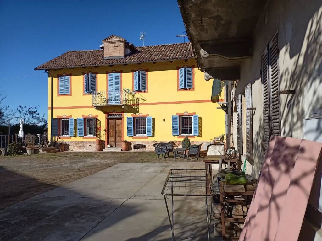 Rustico / casale a Agliano terme in Via Mazzini - Foto 2