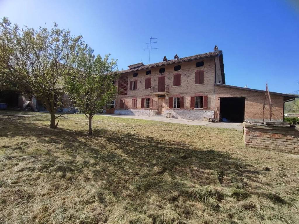 Rustico / casale a Agliano terme in Salere S.N.C. - Foto 2