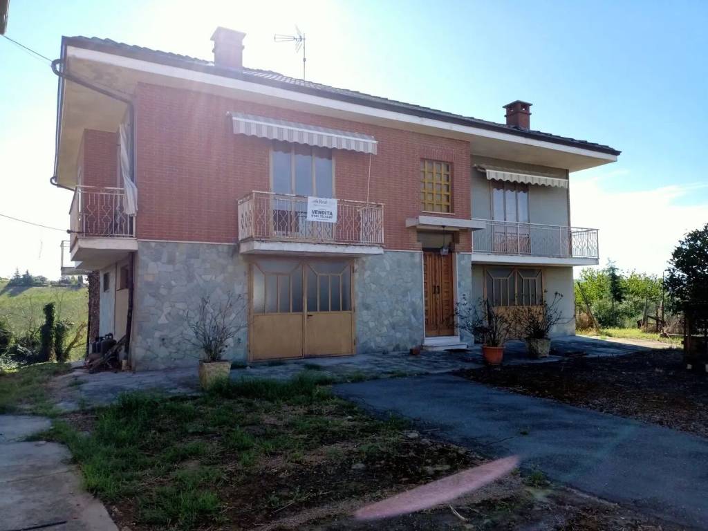 Villa a Castelnuovo calcea in Via Duca D'Aosta No Number - Foto 2