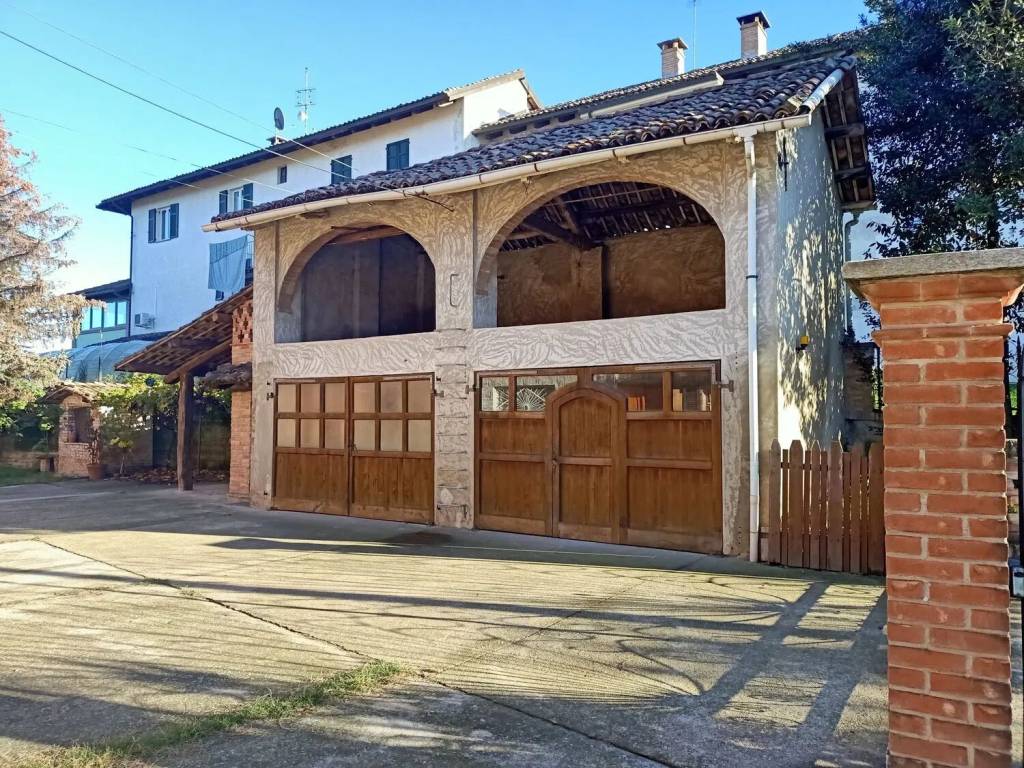 Villa a Agliano terme in Via Dante Alighieri - Foto 4