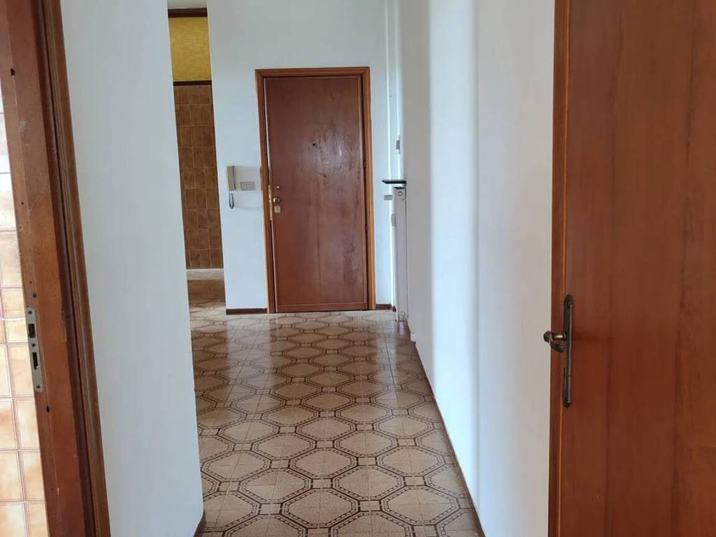 Appartamento a Agliano terme in Piazza Roma, 22 - Foto 3