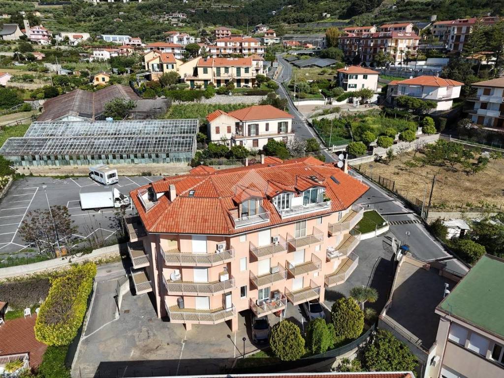Appartamento a Costarainera in Via piani paorelli, 15 - Foto 2