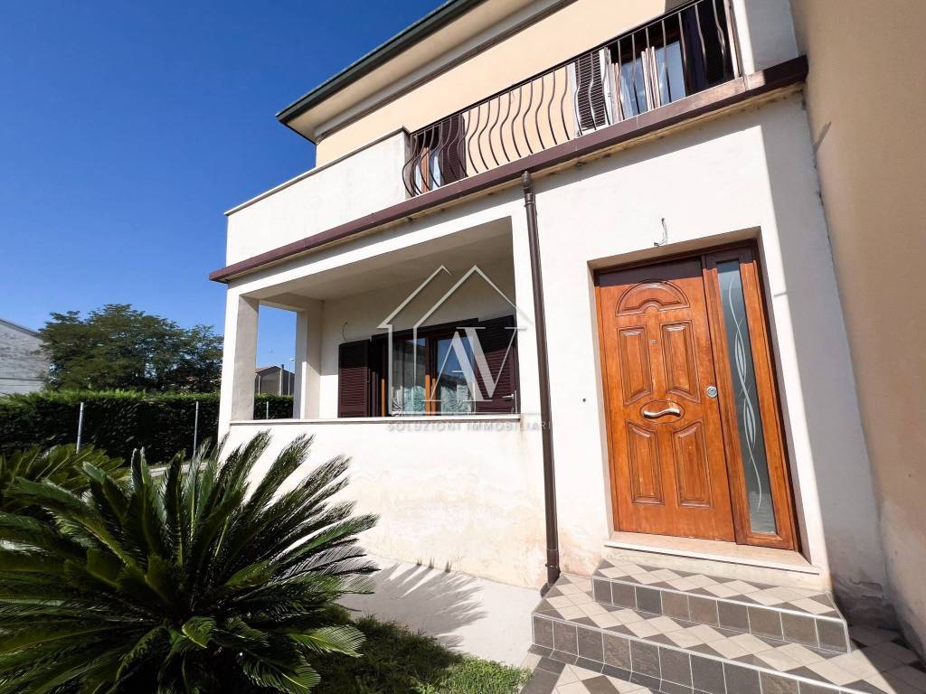 Villa a Alfonsine in Corso Giuseppe Garibaldi, 64 - Foto 2