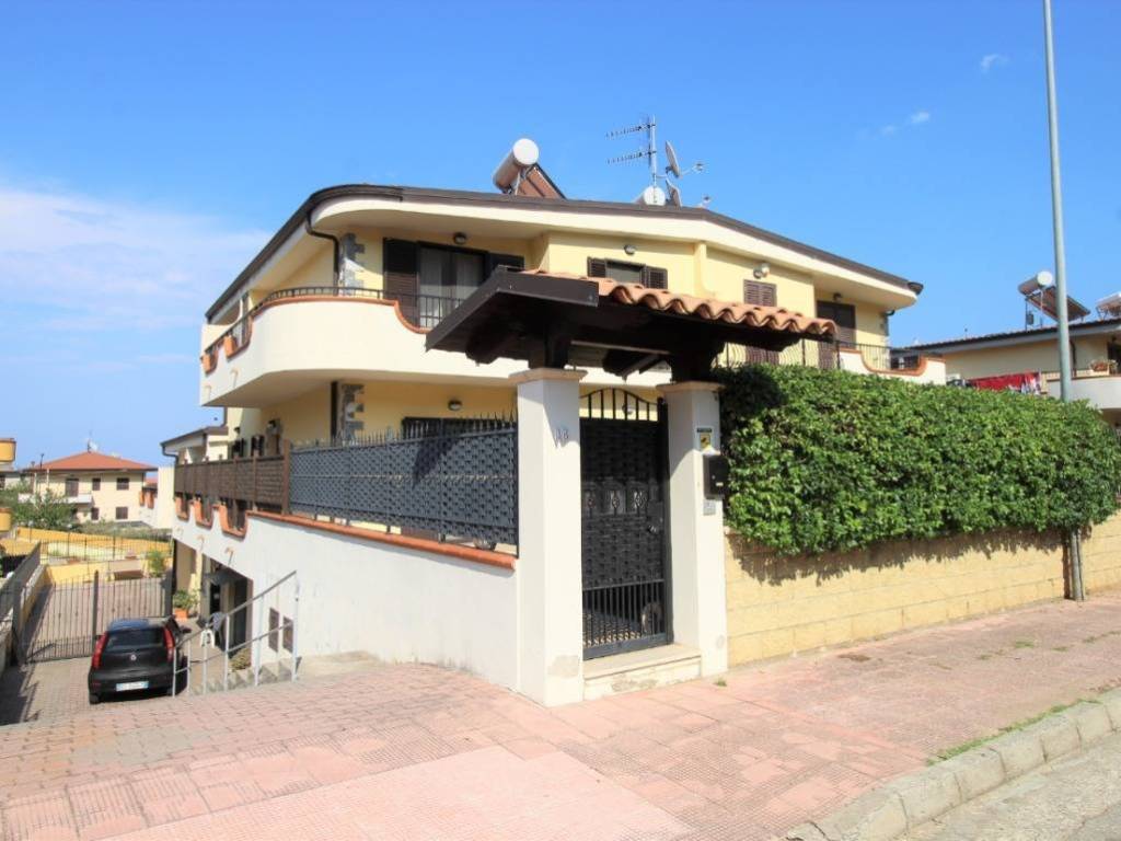 Villa a Montepaone in via Neto - Foto 2
