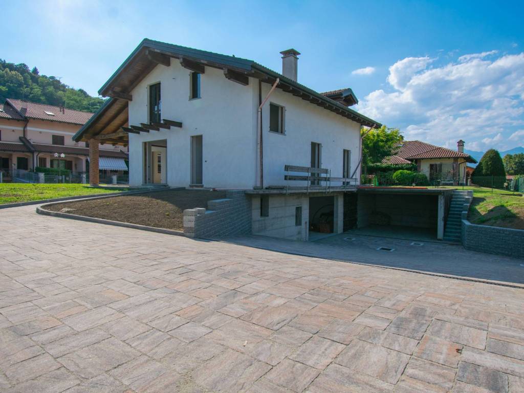 Villa a Serravalle sesia in Viale Sant'Euseo - Foto 3