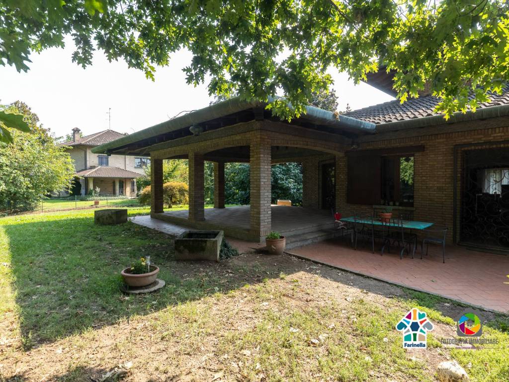 Villa a Carugo in Via Carlo Cattaneo, 35 - Foto 4