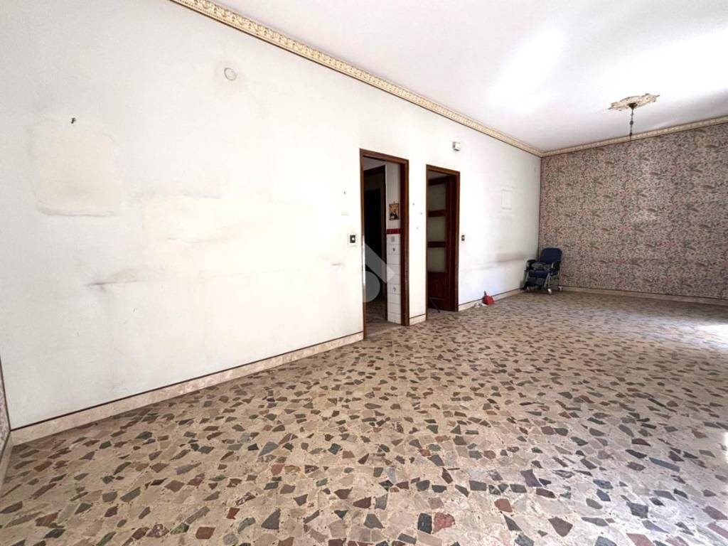 Palazzo / stabile a Bagheria in Via Angiò, 52 - Foto 3
