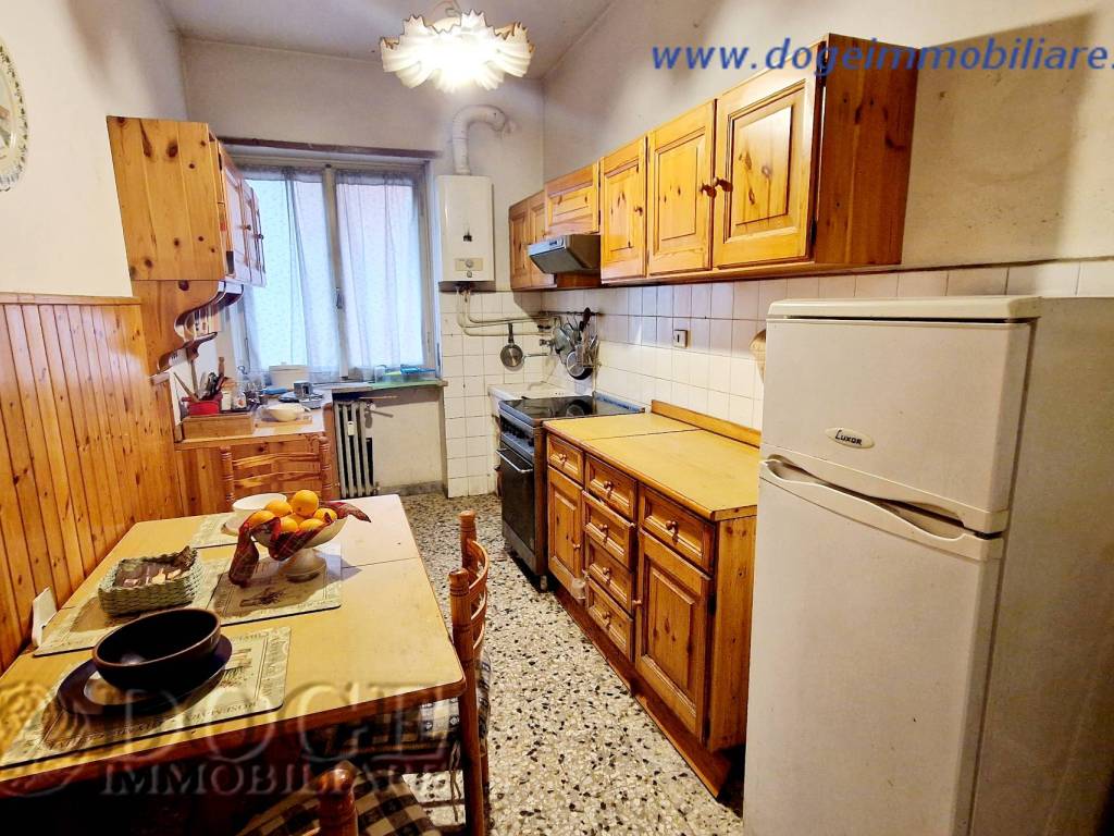 Appartamento a Verona in Via della Valverde - Foto 2