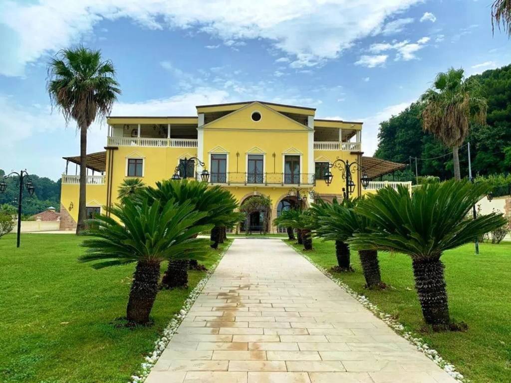 Palazzo / stabile a Francavilla al mare in Viale Monte Velino - Foto 2