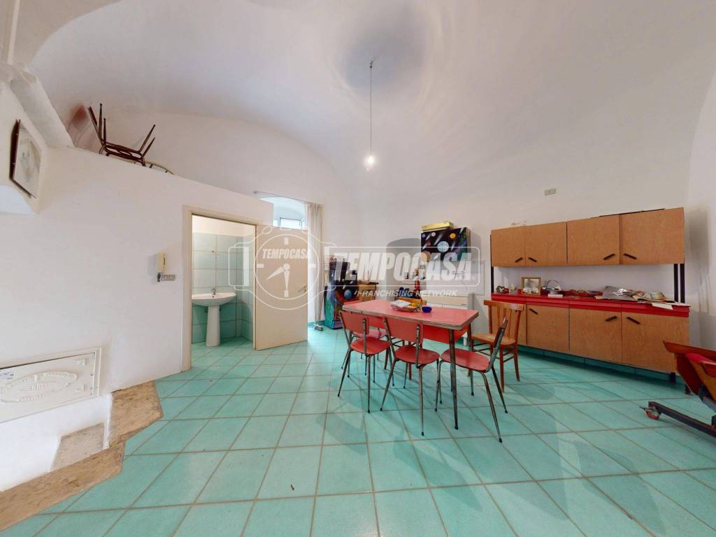 Casa indipendente a Turi in Via Martinelli - Foto 4