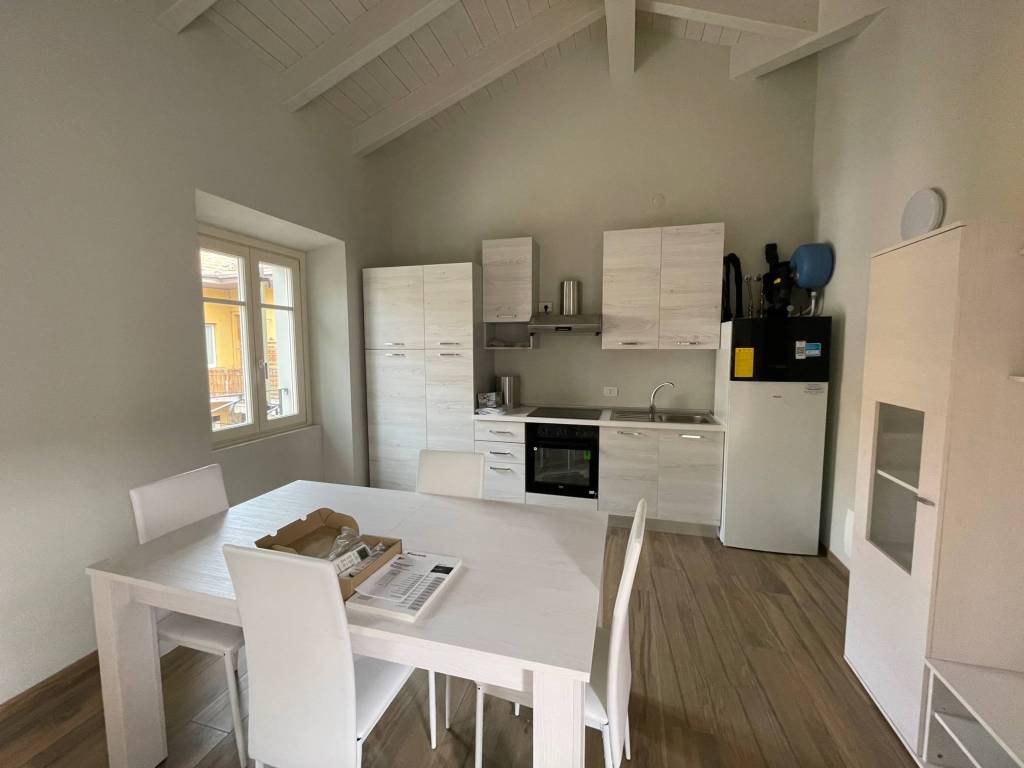 Appartamento a Borgomanero in Via Palazzina - Foto 3