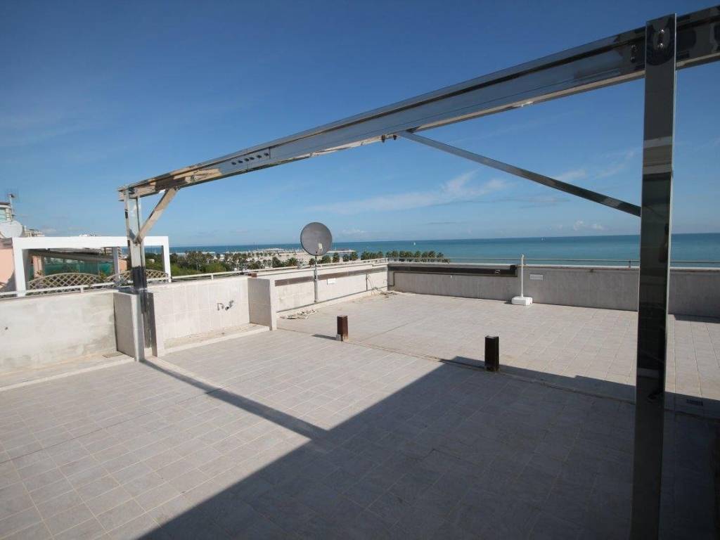 Attico / mansarda a Civitanova marche in Viale Vittorio Veneto, 122 - Foto 2