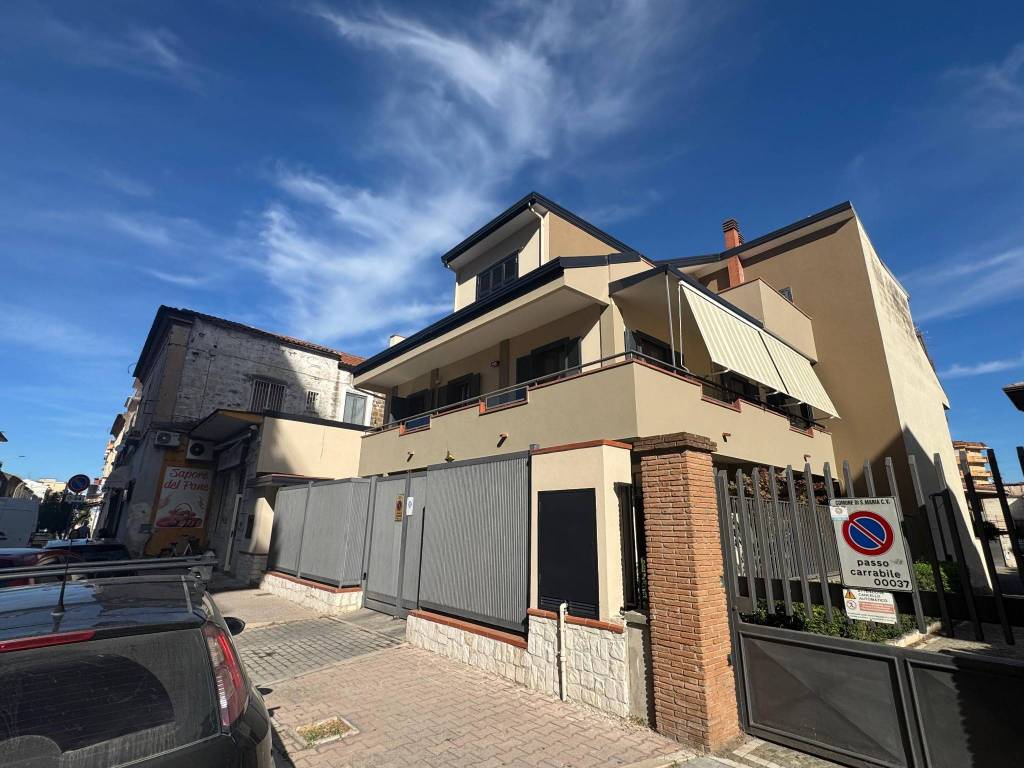 Villa a Santa maria capua vetere in Via Alcide de Gasperi - Foto 2