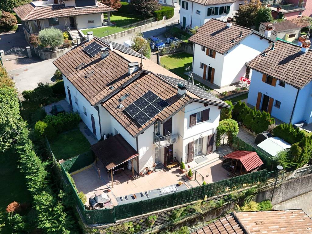 Villetta a schiera a Colico in Via Asilo - Foto 2