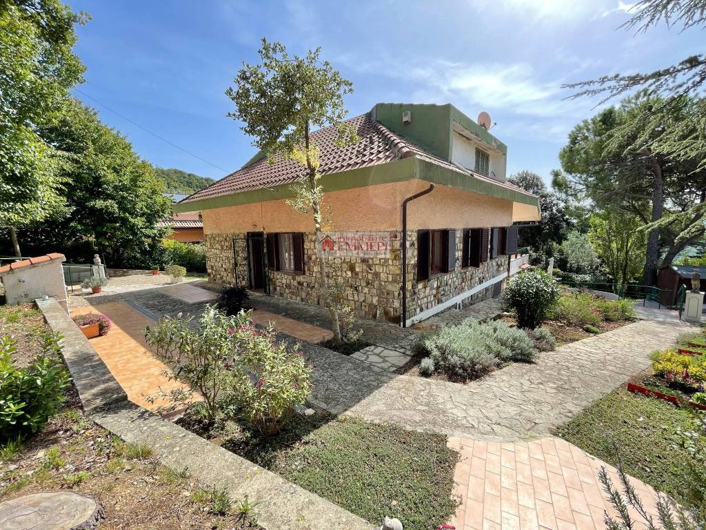 Villa a Tolfa in Via Giacomo Brodolini, 1 - Foto 4