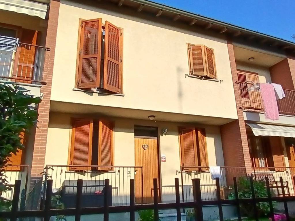 Villetta a schiera a Cardano al campo in Via Carreggia, 129 - Foto 4