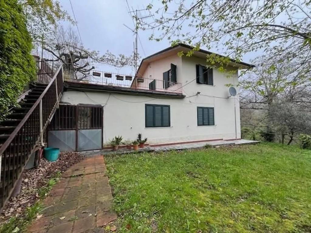 Villa a Marliana in Via Mammianese - Foto 2