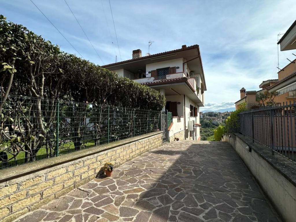 Appartamento a Monterotondo in Via Garigliano - Foto 3