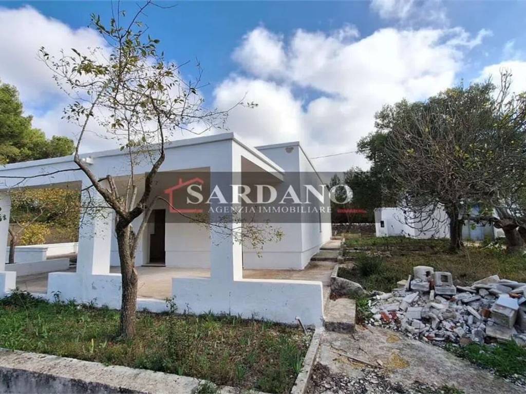 Villa a Ceglie messapica in Via Umberto I - Foto 2