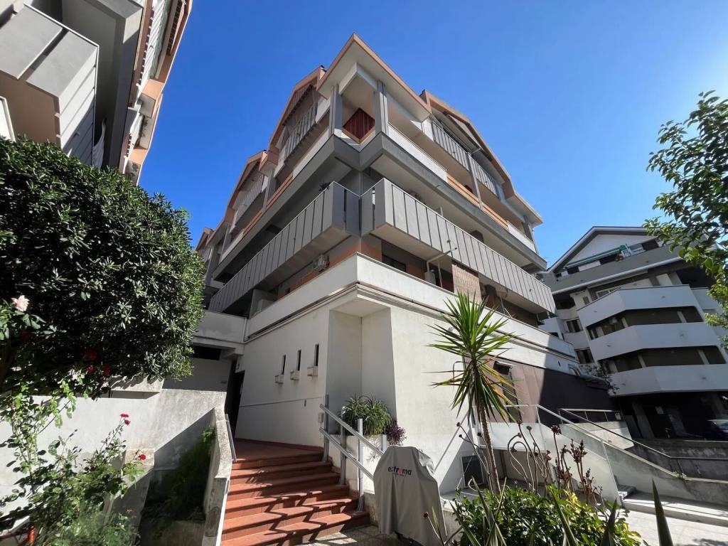 Appartamento a Francavilla al mare in Viale Maiella, 19 - Foto 2