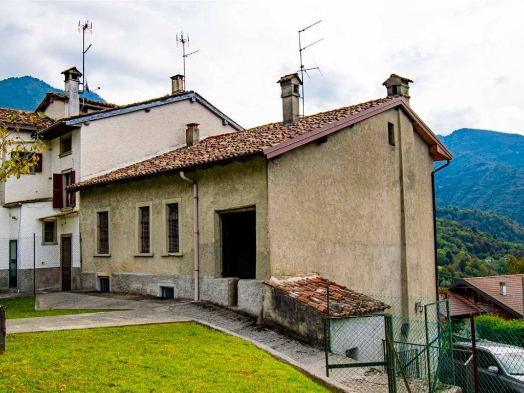 Casa indipendente a Costa serina in Via Dante Alighieri - Foto 2