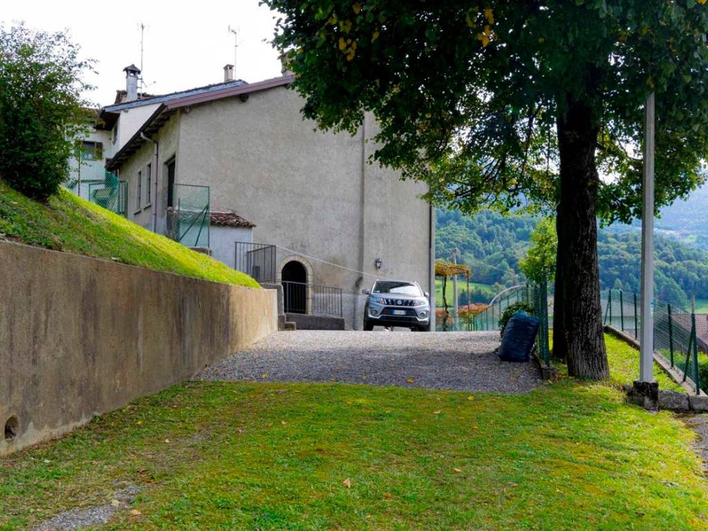 Casa indipendente a Costa serina in Via Dante Alighieri - Foto 3