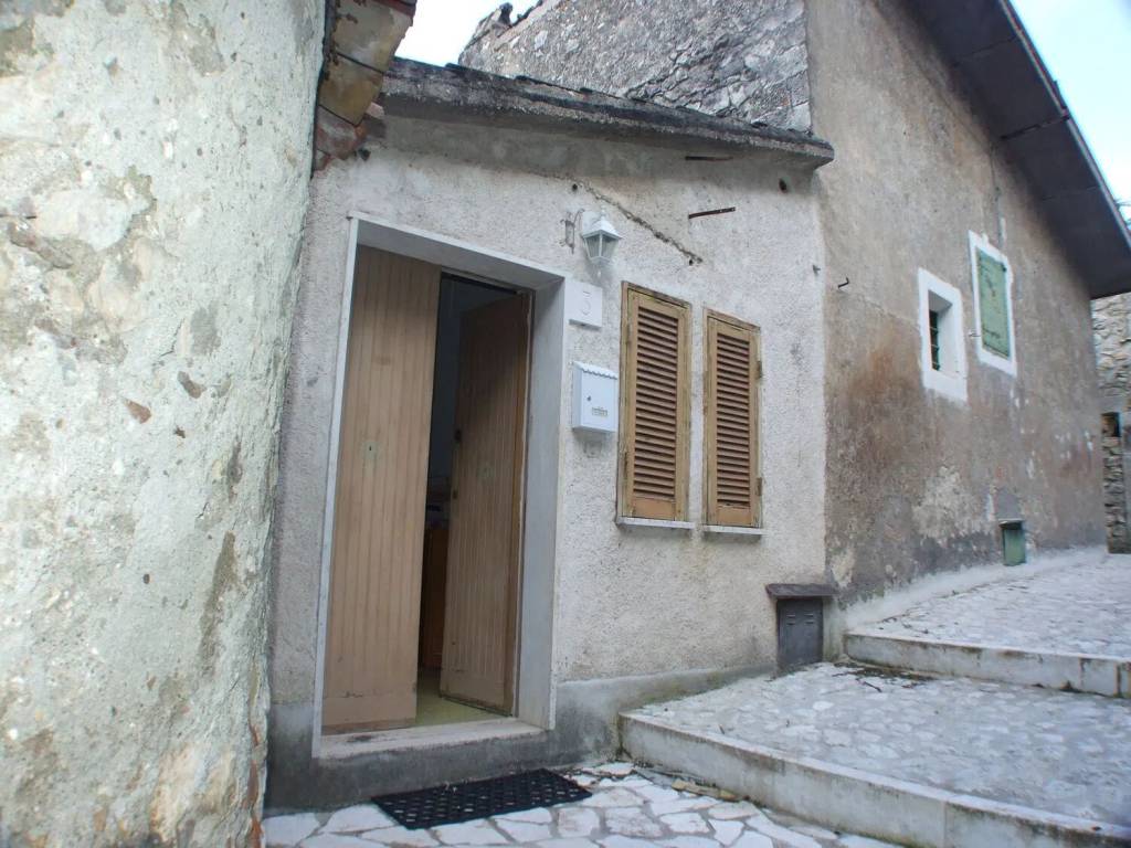 Appartamento a Rocca di botte in Via Monte Grappa, 3 - Foto 4